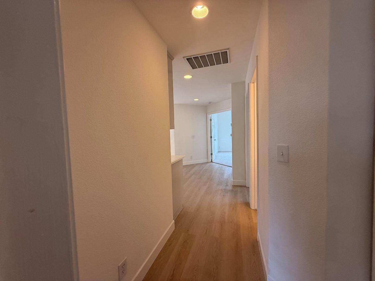 Detail Gallery Image 17 of 38 For 1544 Saguaro Dr, Salinas,  CA 93905 - 4 Beds | 2/1 Baths