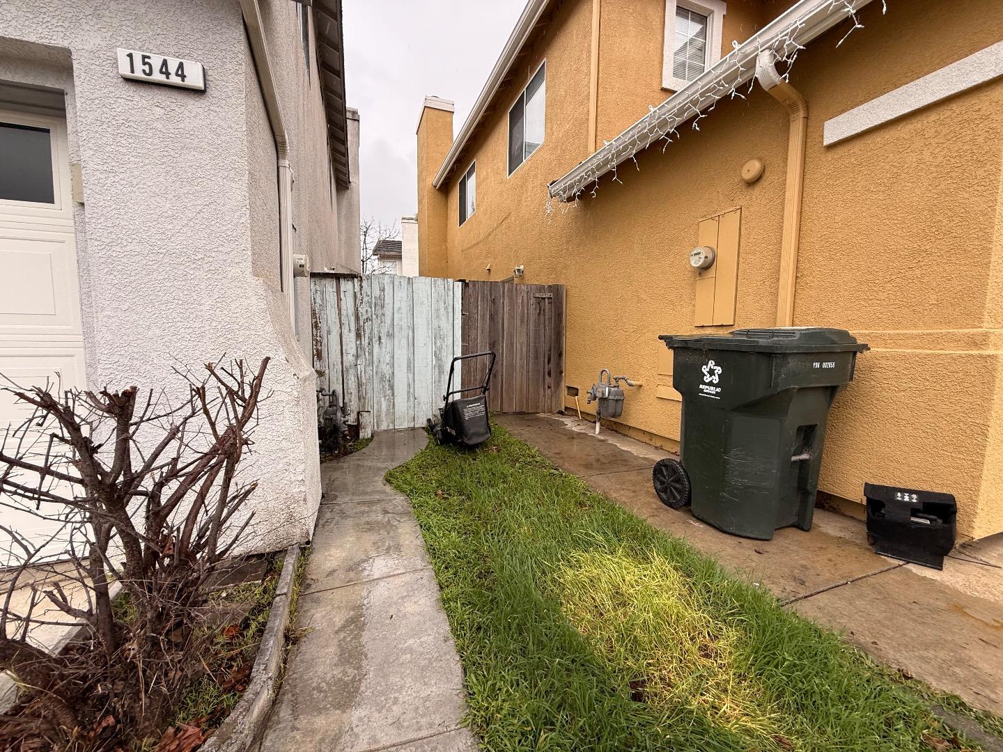 Detail Gallery Image 35 of 38 For 1544 Saguaro Dr, Salinas,  CA 93905 - 4 Beds | 2/1 Baths