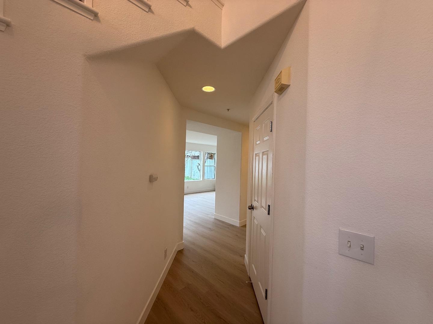 Detail Gallery Image 5 of 38 For 1544 Saguaro Dr, Salinas,  CA 93905 - 4 Beds | 2/1 Baths