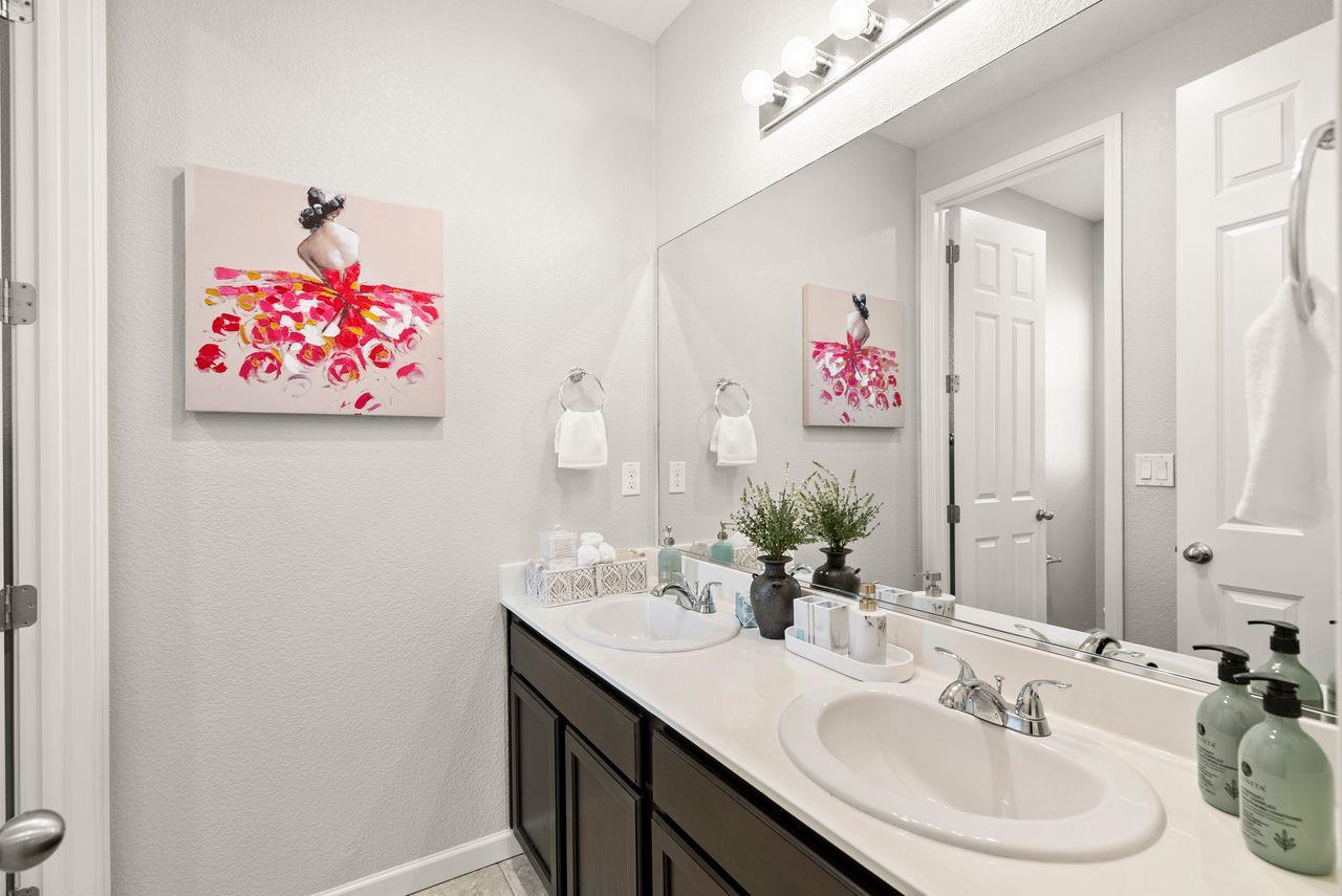 Detail Gallery Image 42 of 50 For 1070 S Atwood Ct, Mountain House,  CA 95391 - 5 Beds | 4/1 Baths