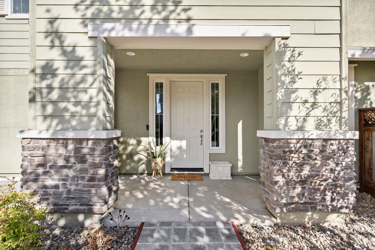 Detail Gallery Image 5 of 50 For 1070 S Atwood Ct, Mountain House,  CA 95391 - 5 Beds | 4/1 Baths