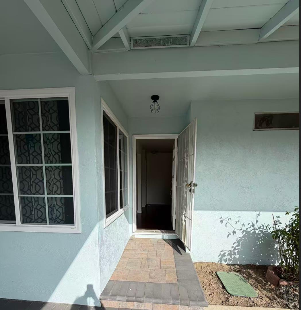 Detail Gallery Image 2 of 18 For 2447 Douglas St, Union City,  CA 94587 - 3 Beds | 2 Baths