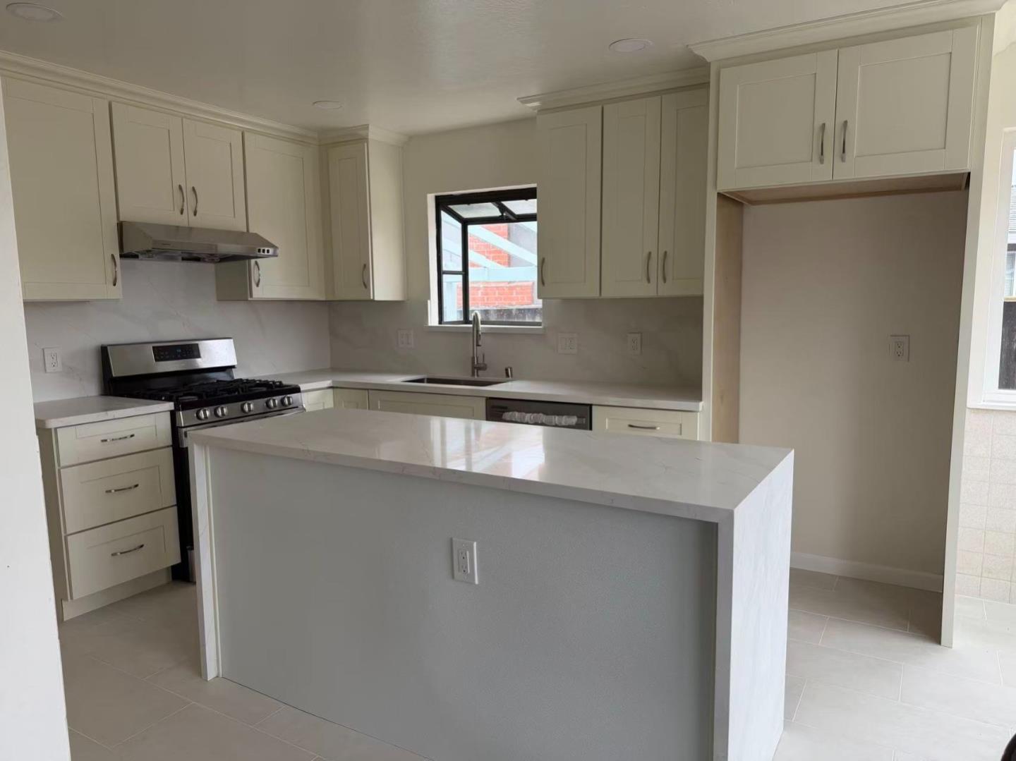 Detail Gallery Image 8 of 18 For 2447 Douglas St, Union City,  CA 94587 - 3 Beds | 2 Baths