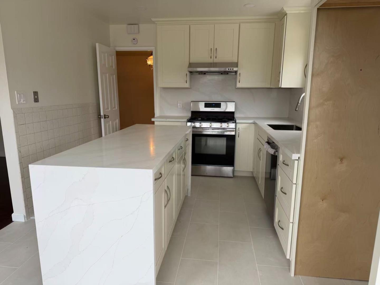 Detail Gallery Image 9 of 18 For 2447 Douglas St, Union City,  CA 94587 - 3 Beds | 2 Baths