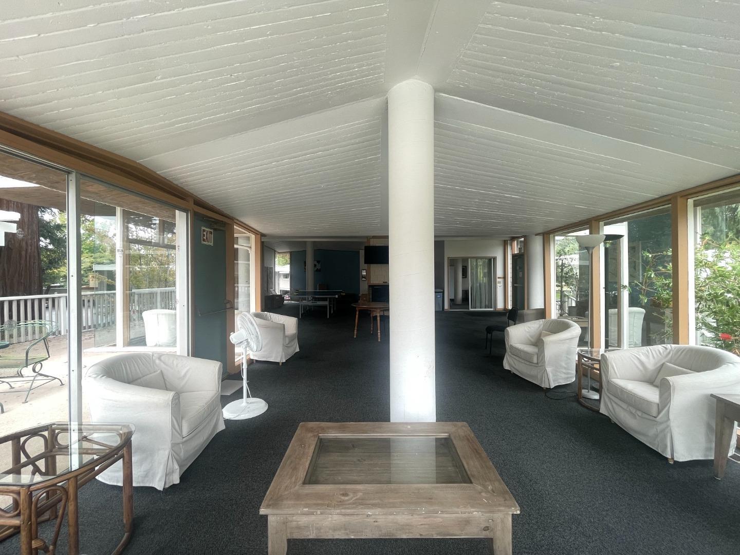 Detail Gallery Image 9 of 12 For 500 W Middlefield Rd #122,  Mountain View,  CA 94043 - 1 Beds | 1 Baths