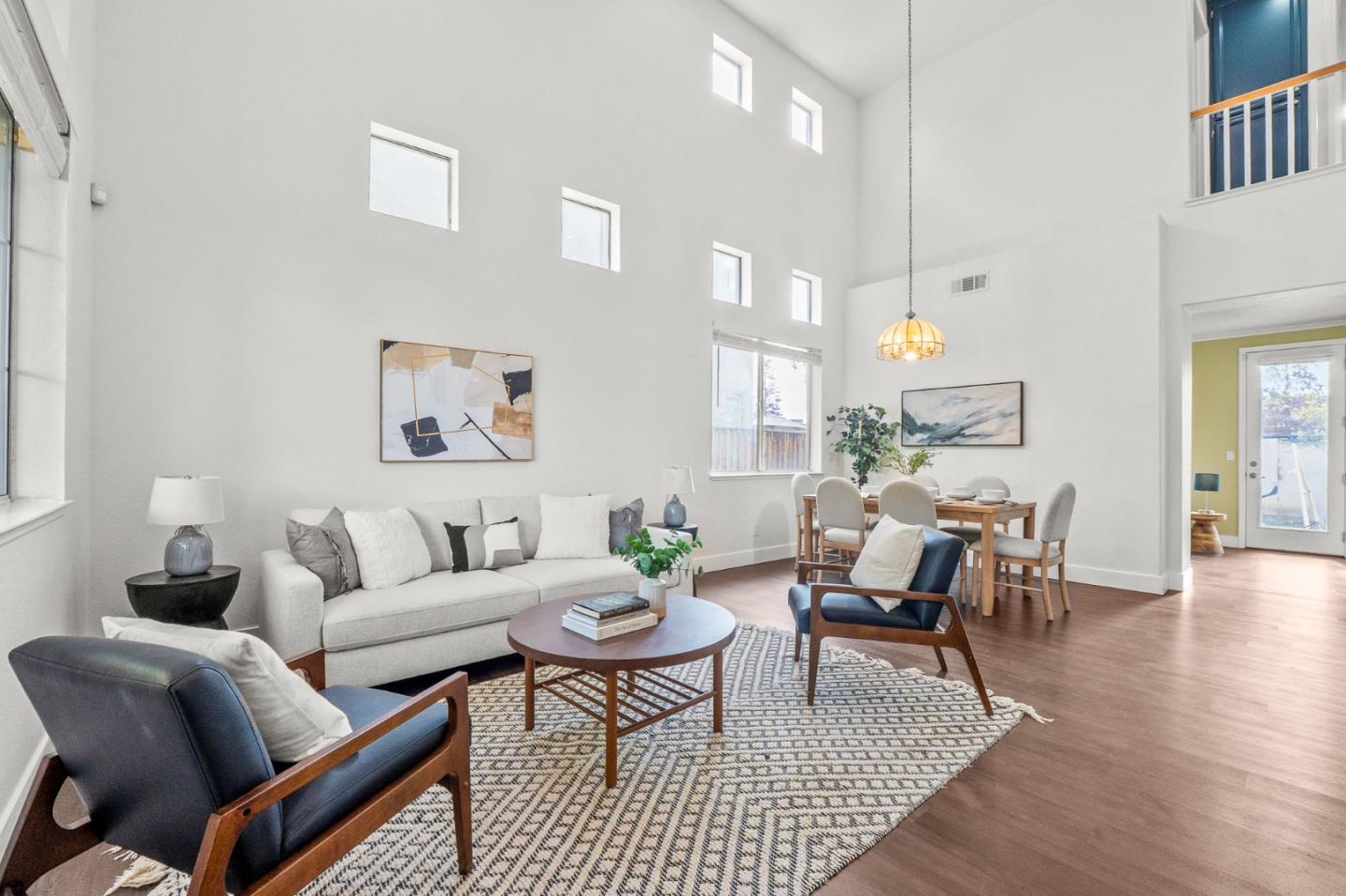 Detail Gallery Image 4 of 37 For 440 Skipstone Ct, San Jose,  CA 95136 - 3 Beds | 2/1 Baths