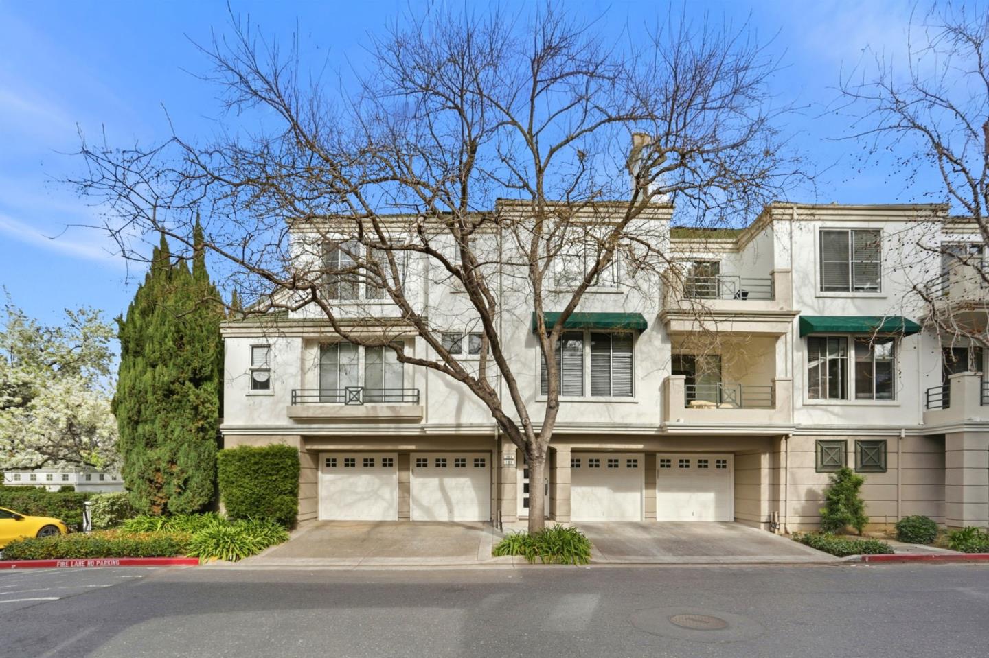 Detail Gallery Image 4 of 31 For 455 Navaro Way #203,  San Jose,  CA 95134 - 2 Beds | 2 Baths