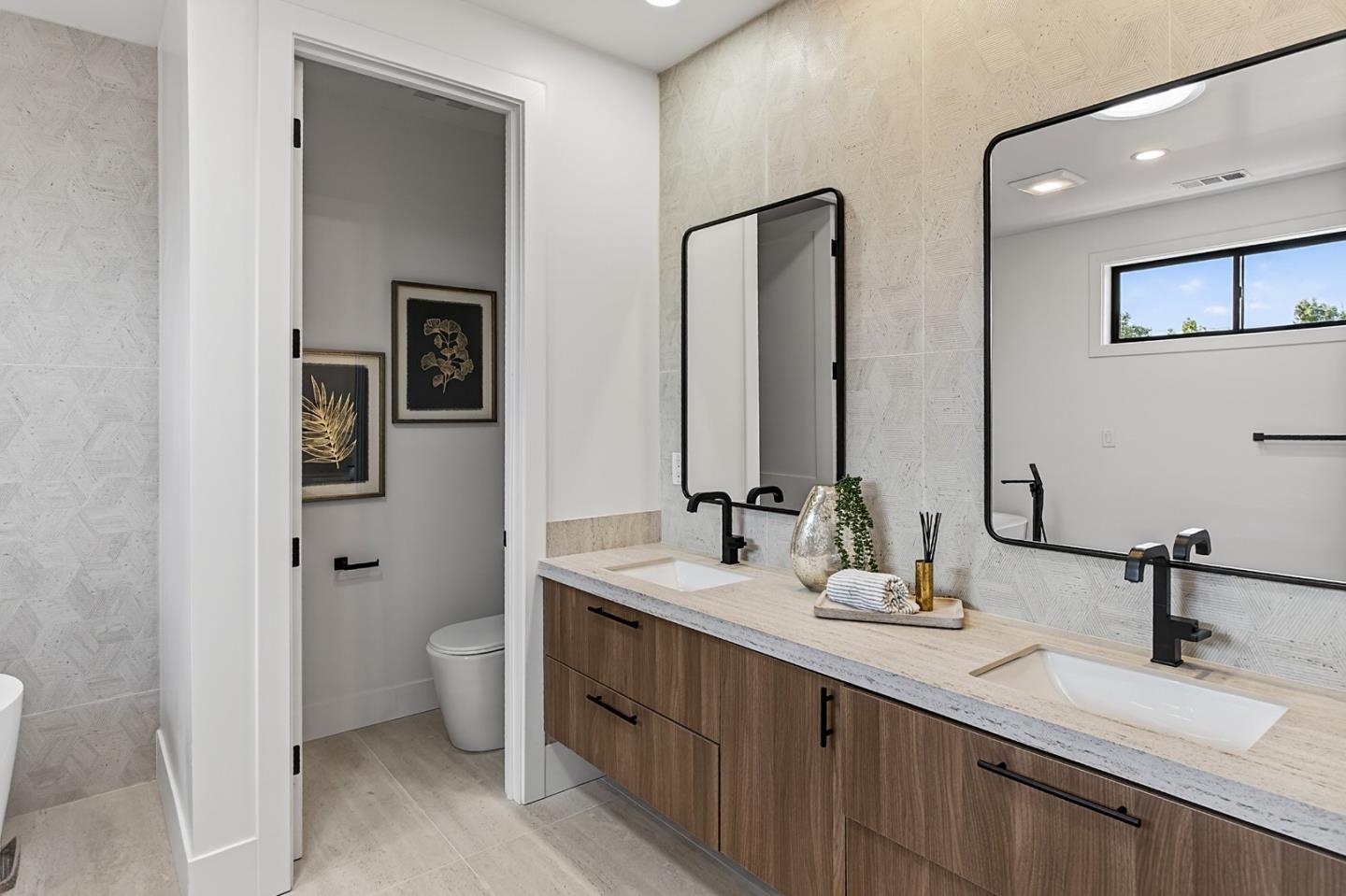 Detail Gallery Image 23 of 38 For 18645 Paseo Lado, Saratoga,  CA 95070 - 5 Beds | 4/1 Baths