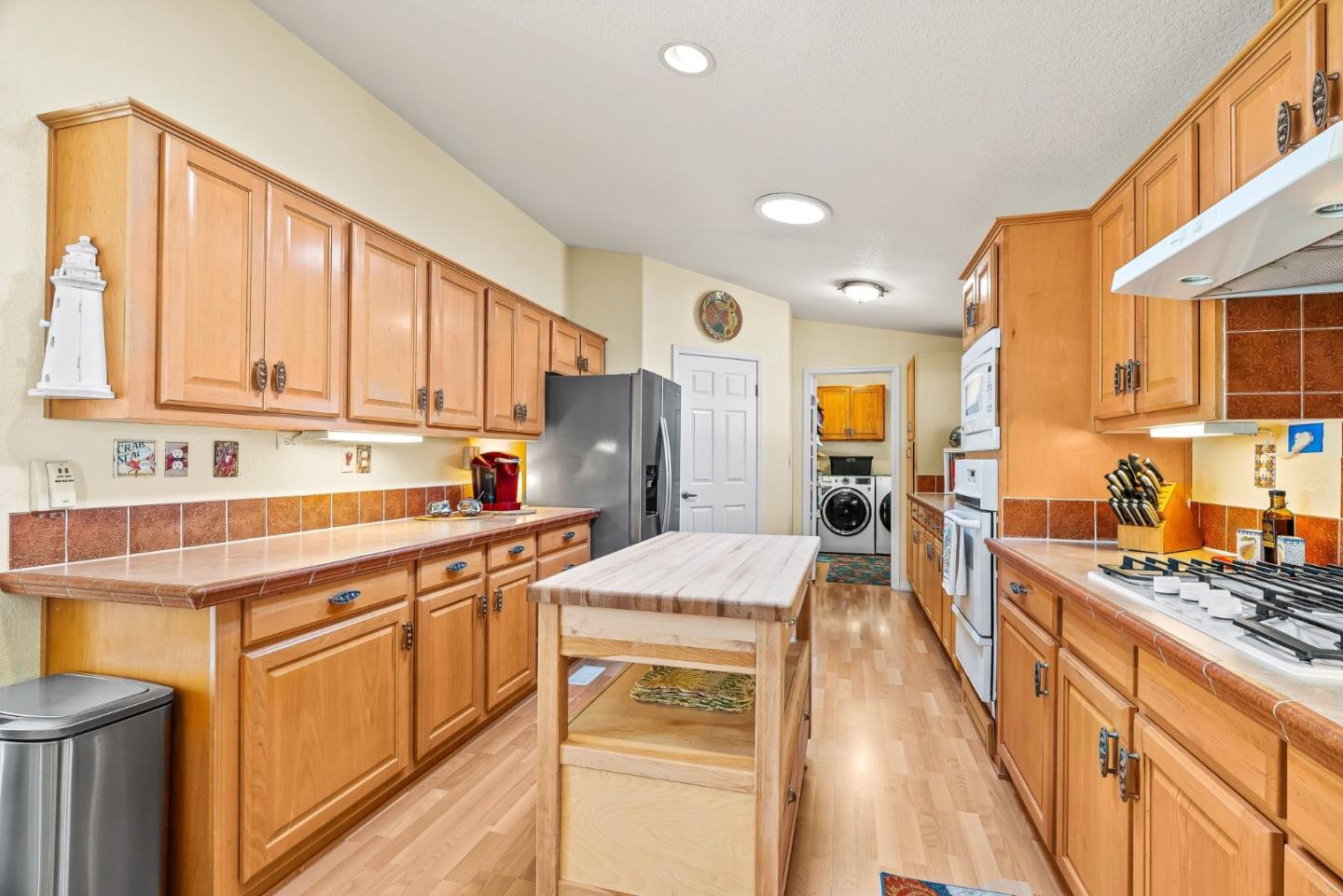 Detail Gallery Image 10 of 29 For 4160 Jade St #19,  Capitola,  CA 95010 - 3 Beds | 2 Baths