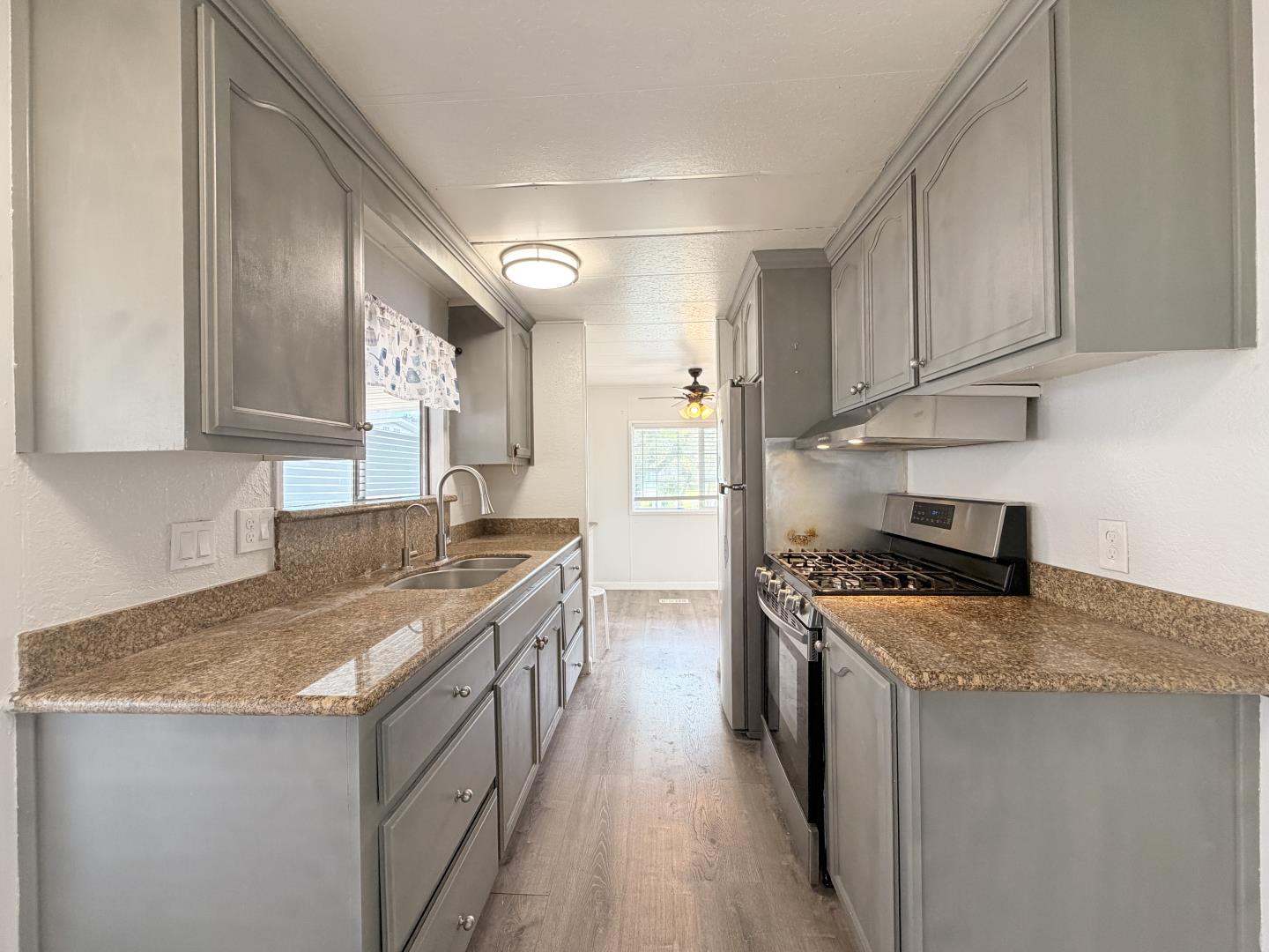 Detail Gallery Image 5 of 23 For 5450 Monterey Rd #148,  San Jose,  CA 95111 - 2 Beds | 2 Baths