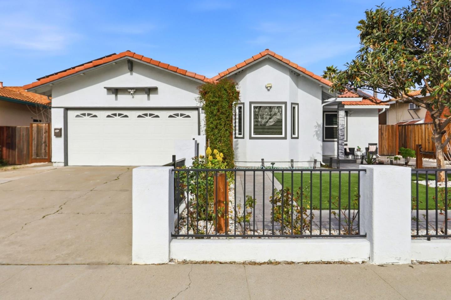 Detail Gallery Image 2 of 51 For 2885 Berryessa Rd, San Jose,  CA 95132 - 3 Beds | 2/1 Baths