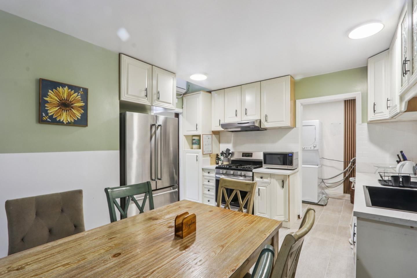 Detail Gallery Image 11 of 15 For 522 Westminster Ave a,  Alhambra,  CA 91803 - 3 Beds | 2 Baths