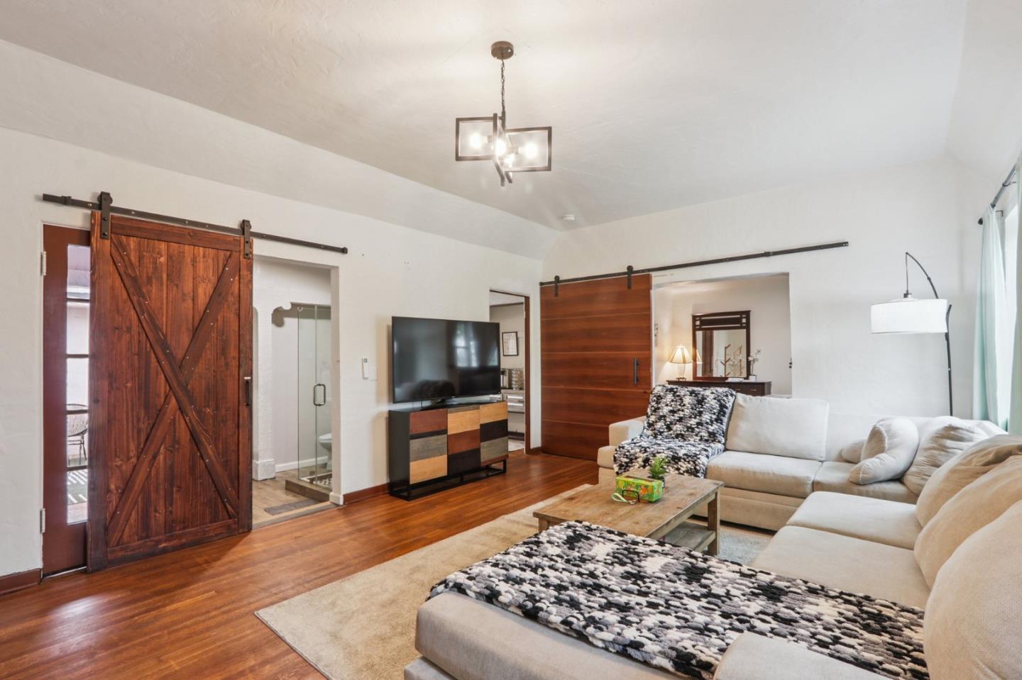 Detail Gallery Image 3 of 15 For 522 Westminster Ave a,  Alhambra,  CA 91803 - 3 Beds | 2 Baths