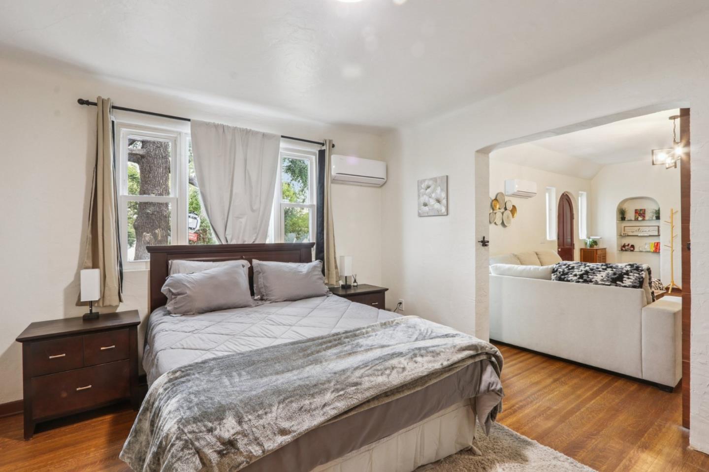 Detail Gallery Image 4 of 15 For 522 Westminster Ave a,  Alhambra,  CA 91803 - 3 Beds | 2 Baths