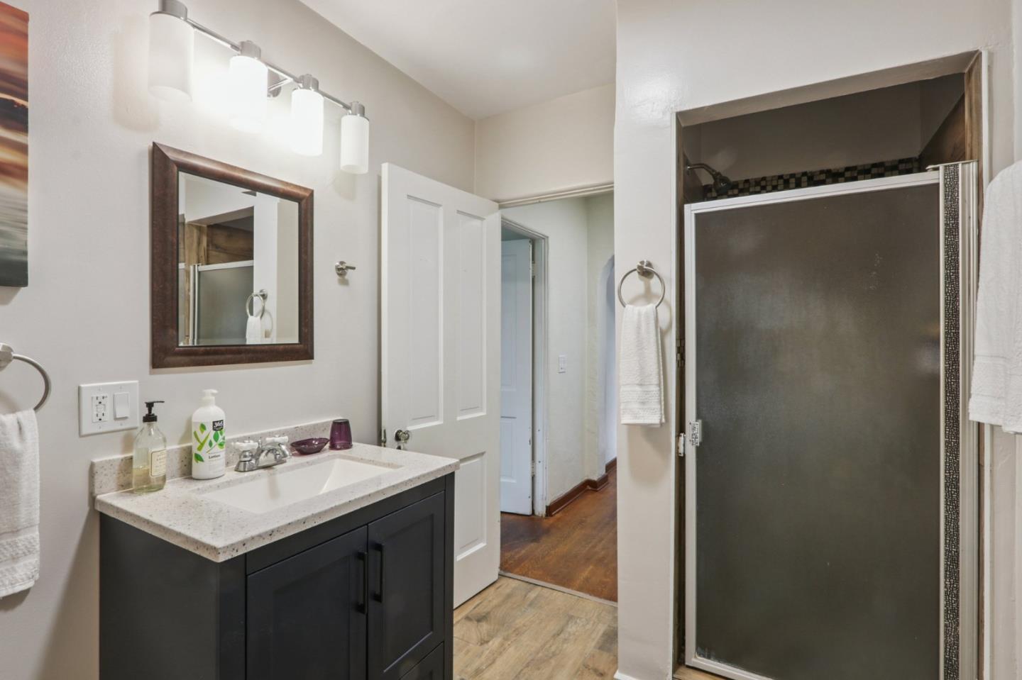 Detail Gallery Image 7 of 15 For 522 Westminster Ave a,  Alhambra,  CA 91803 - 3 Beds | 2 Baths