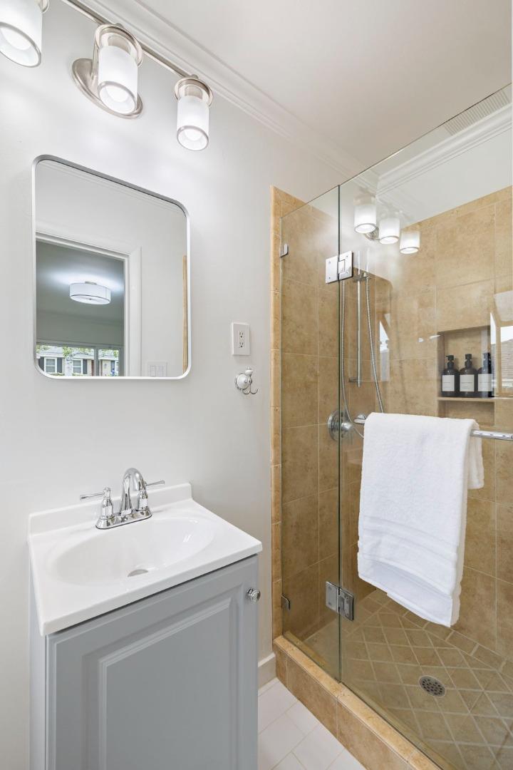 Detail Gallery Image 20 of 45 For 145 Devonshire Blvd, San Carlos,  CA 94070 - 4 Beds | 3 Baths