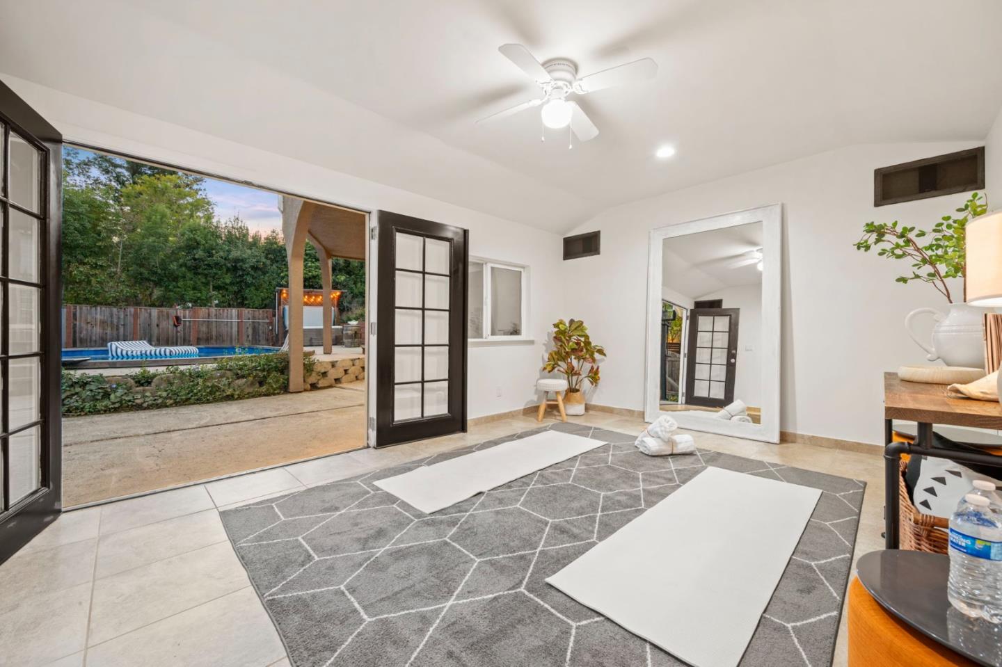 Detail Gallery Image 30 of 45 For 145 Devonshire Blvd, San Carlos,  CA 94070 - 4 Beds | 3 Baths