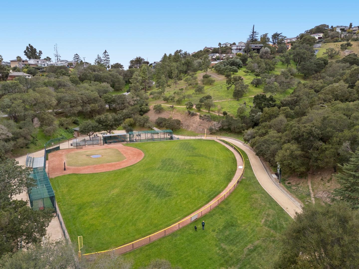 Detail Gallery Image 43 of 45 For 145 Devonshire Blvd, San Carlos,  CA 94070 - 4 Beds | 3 Baths