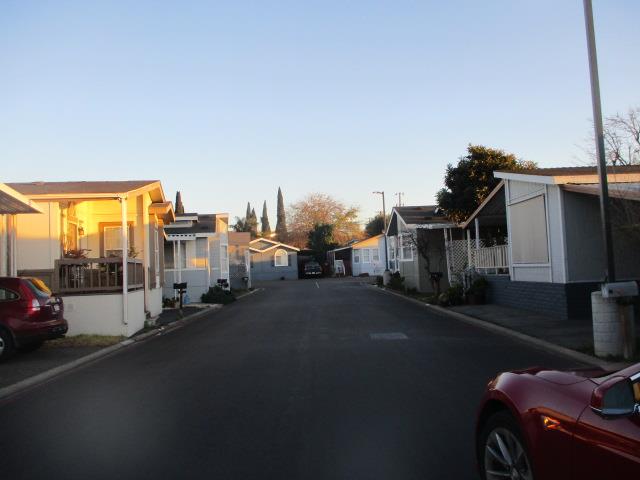 Detail Gallery Image 4 of 25 For 1520 E Capitol Expy #30,  San Jose,  CA 95121 - 3 Beds | 2 Baths