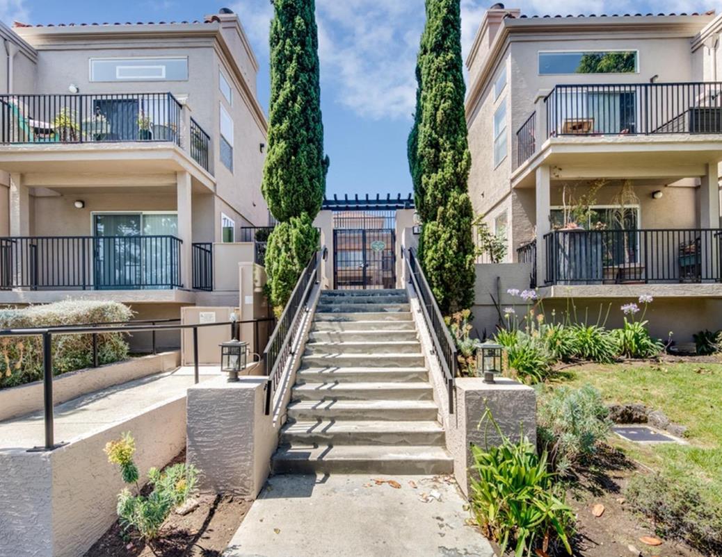 Browse active condo listings in SAN MATEO