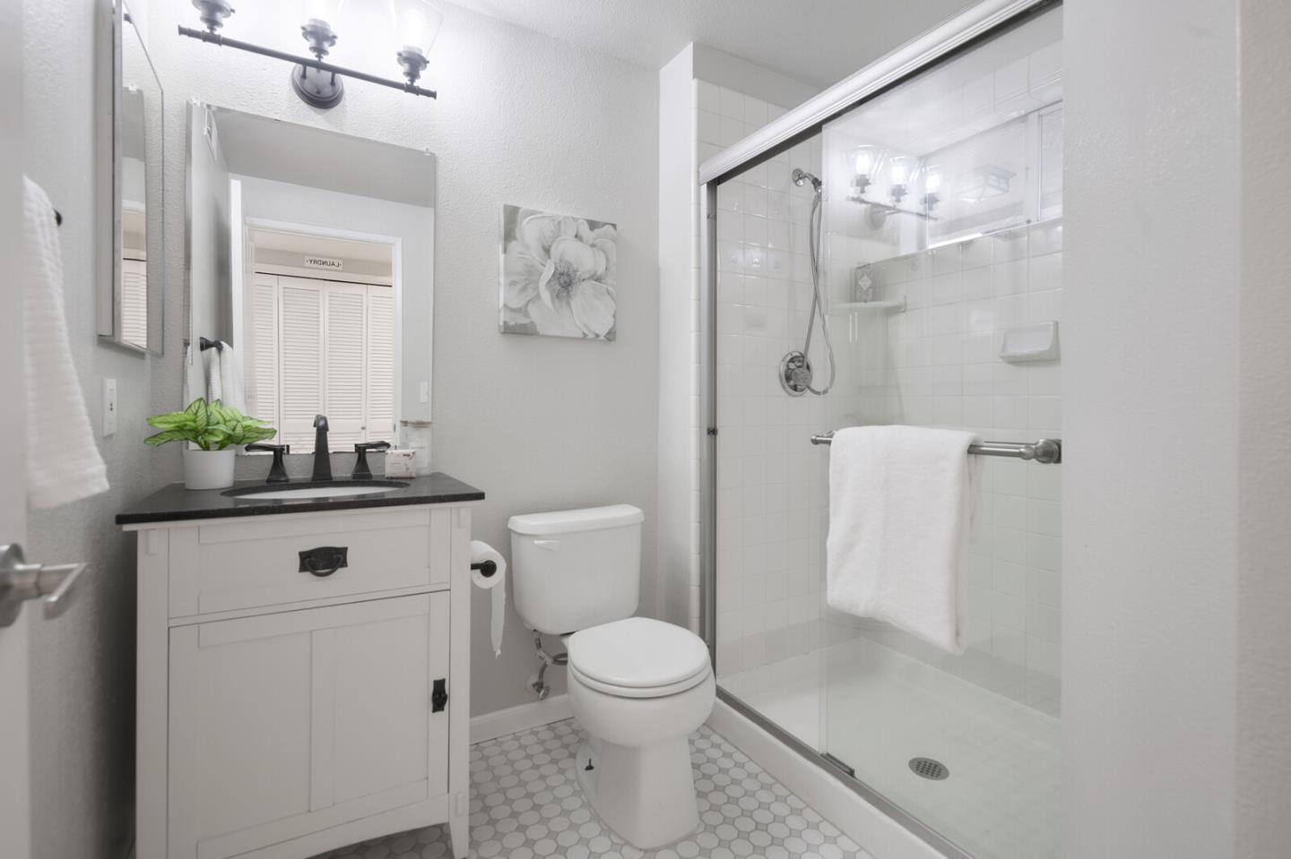 Detail Gallery Image 13 of 25 For 617 Woodside Way #C,  San Mateo,  CA 94401 - 2 Beds | 2 Baths