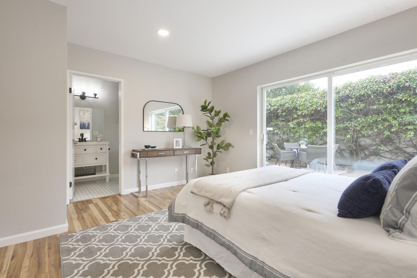 Detail Gallery Image 14 of 25 For 617 Woodside Way #C,  San Mateo,  CA 94401 - 2 Beds | 2 Baths