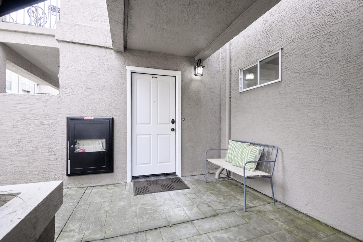 Detail Gallery Image 3 of 25 For 617 Woodside Way #C,  San Mateo,  CA 94401 - 2 Beds | 2 Baths