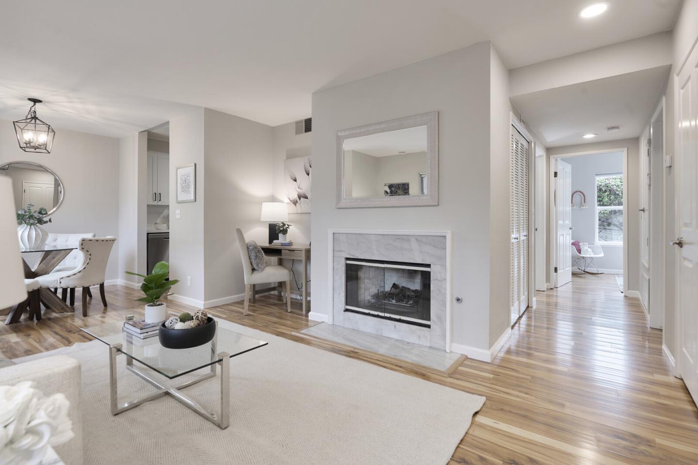 Detail Gallery Image 5 of 25 For 617 Woodside Way #C,  San Mateo,  CA 94401 - 2 Beds | 2 Baths