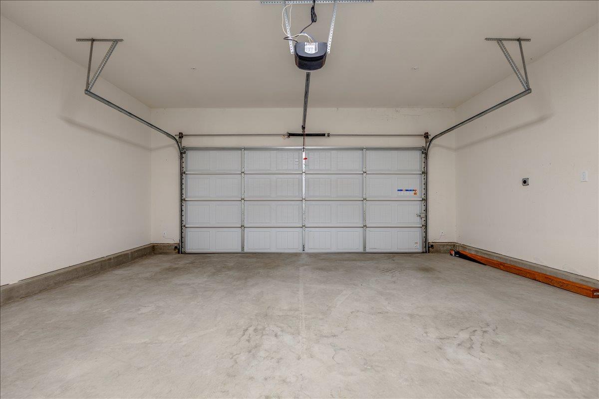 Detail Gallery Image 24 of 32 For 2943 Abrams Dr, Marina,  CA 93933 - 3 Beds | 2/1 Baths