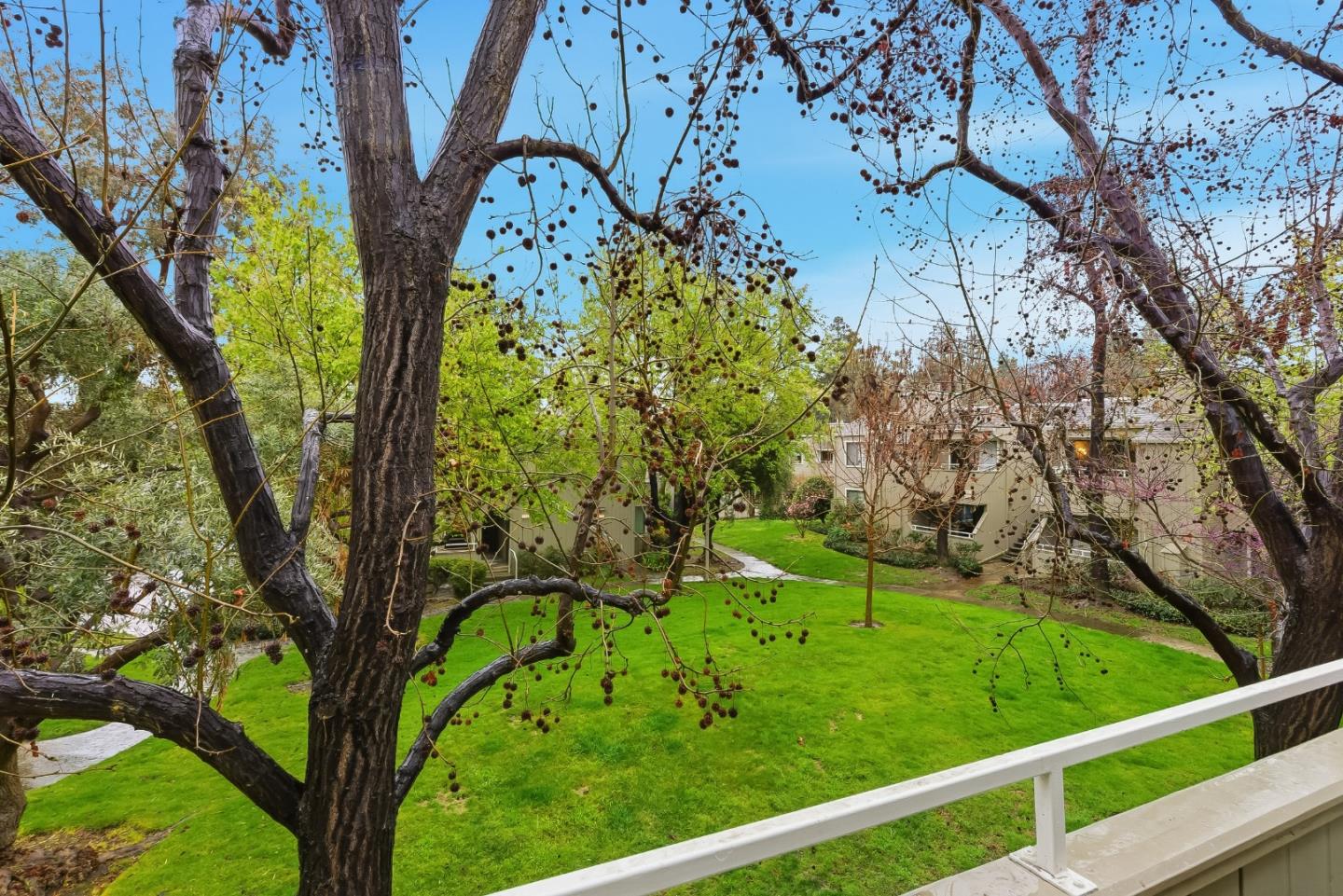 Detail Gallery Image 10 of 46 For 1690 Braddock Ct, San Jose,  CA 95125 - 2 Beds | 2 Baths