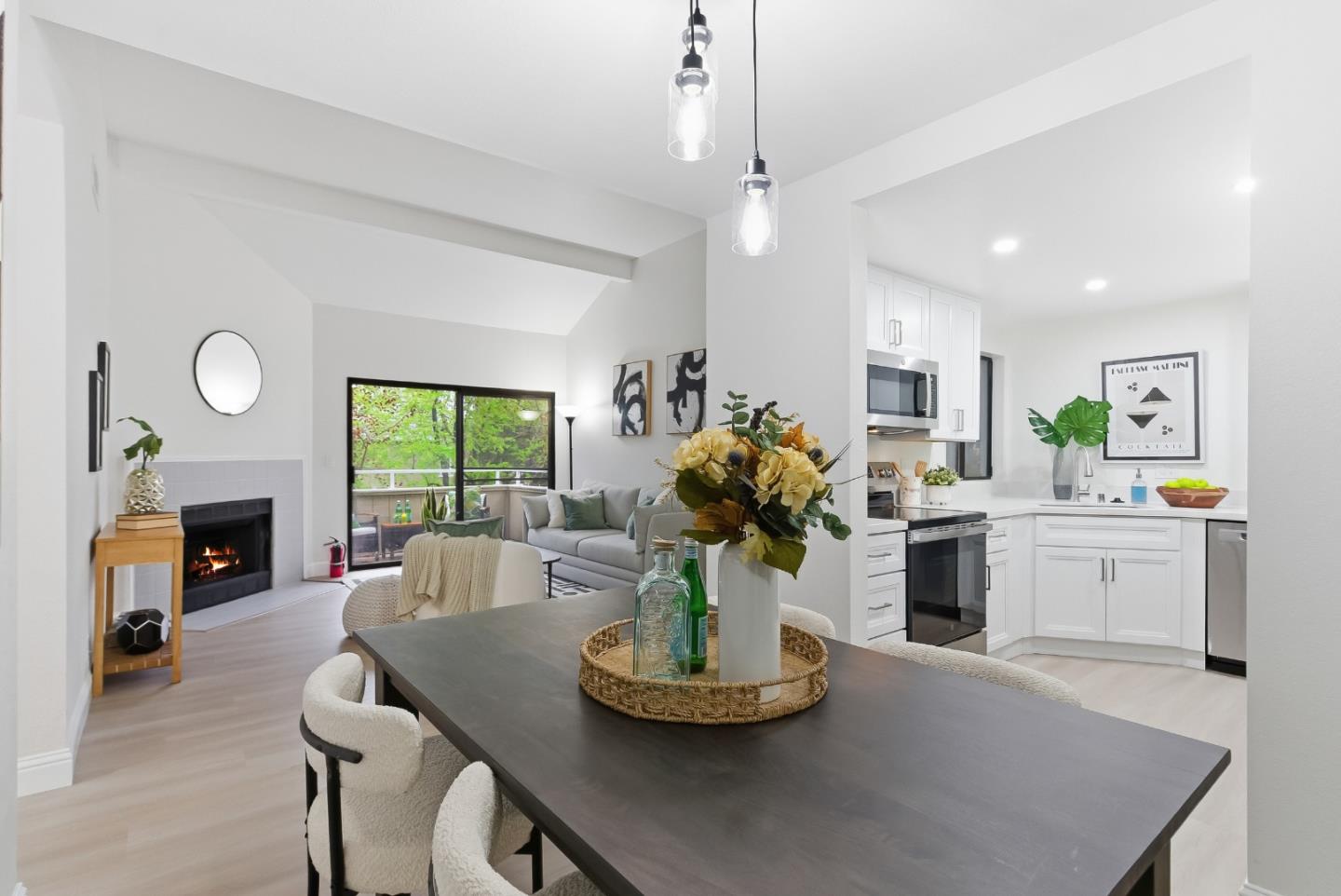 Detail Gallery Image 13 of 46 For 1690 Braddock Ct, San Jose,  CA 95125 - 2 Beds | 2 Baths