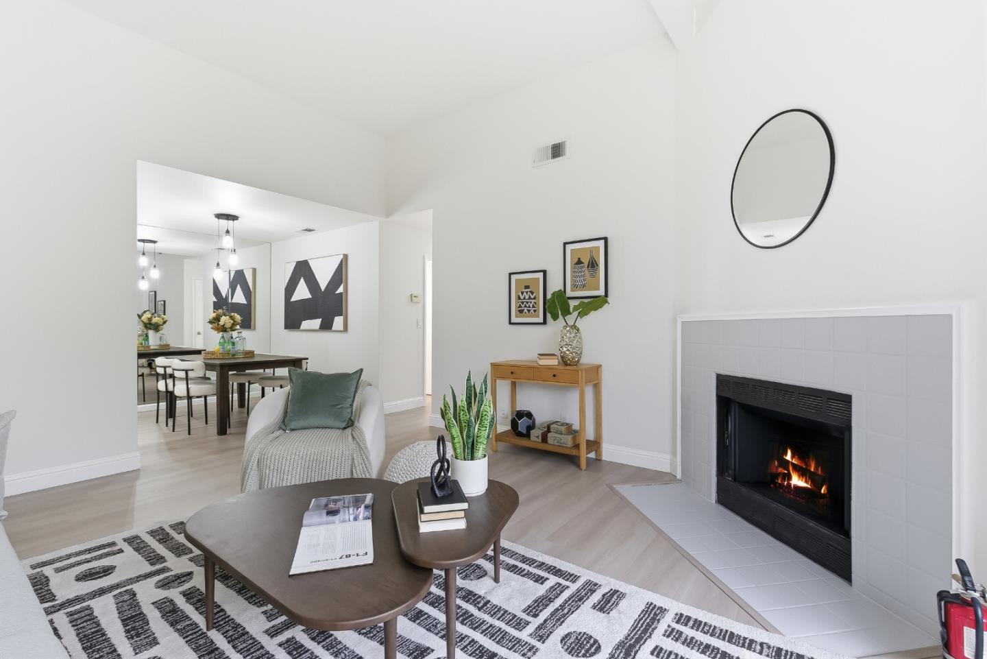 Detail Gallery Image 4 of 46 For 1690 Braddock Ct, San Jose,  CA 95125 - 2 Beds | 2 Baths