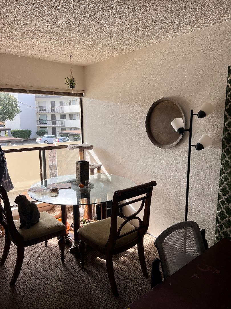 Detail Gallery Image 3 of 24 For 500 Glenwood Cir #322,  Monterey,  CA 93940 - 1 Beds | 1 Baths