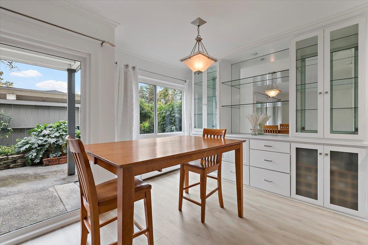 Detail Gallery Image 4 of 18 For 120 Saratoga Ave #107,  Santa Clara,  CA 95051 - 1 Beds | 1 Baths