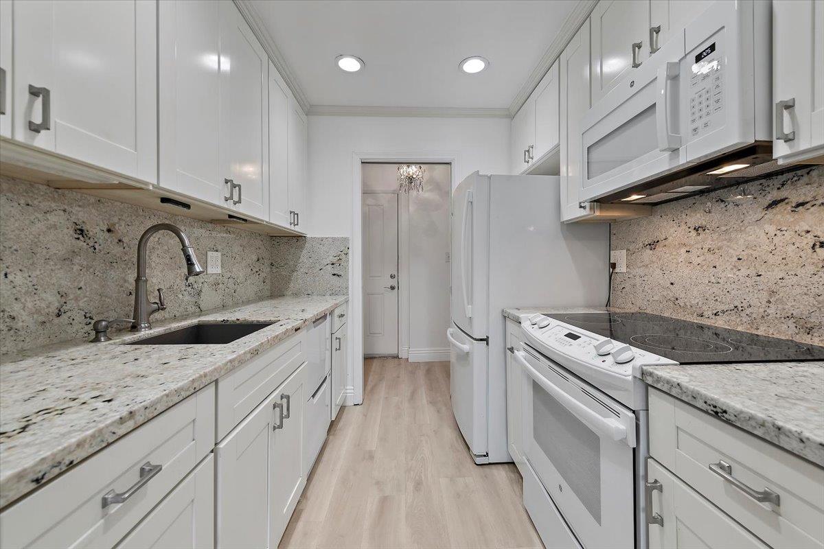 Detail Gallery Image 5 of 18 For 120 Saratoga Ave #107,  Santa Clara,  CA 95051 - 1 Beds | 1 Baths