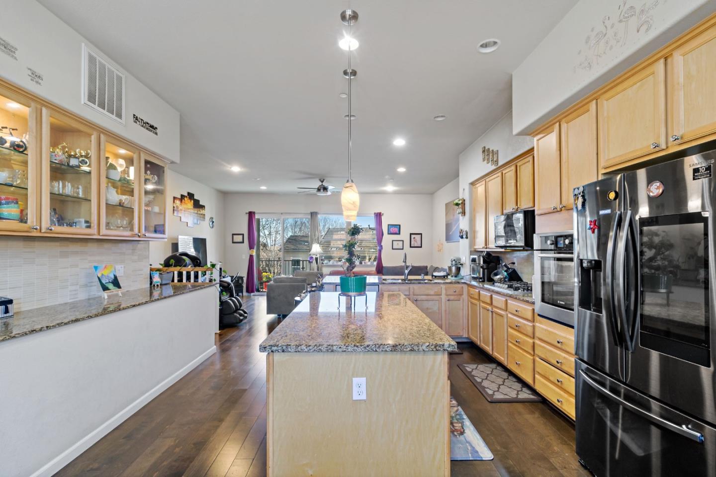 Detail Gallery Image 12 of 39 For 3035 Ruby Ave, San Jose,  CA 95135 - 3 Beds | 2/1 Baths