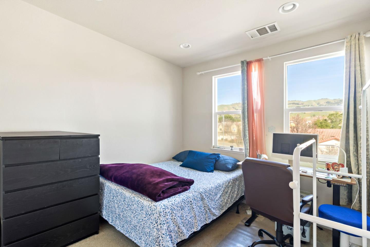 Detail Gallery Image 25 of 39 For 3035 Ruby Ave, San Jose,  CA 95135 - 3 Beds | 2/1 Baths