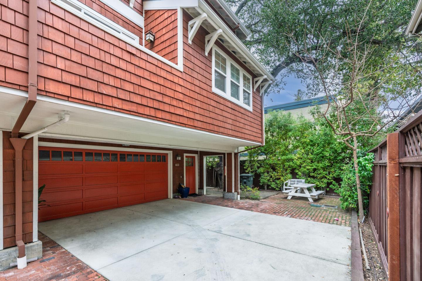 Detail Gallery Image 2 of 11 For 663 Prospect St, San Carlos,  CA 94070 - 2 Beds | 2/1 Baths