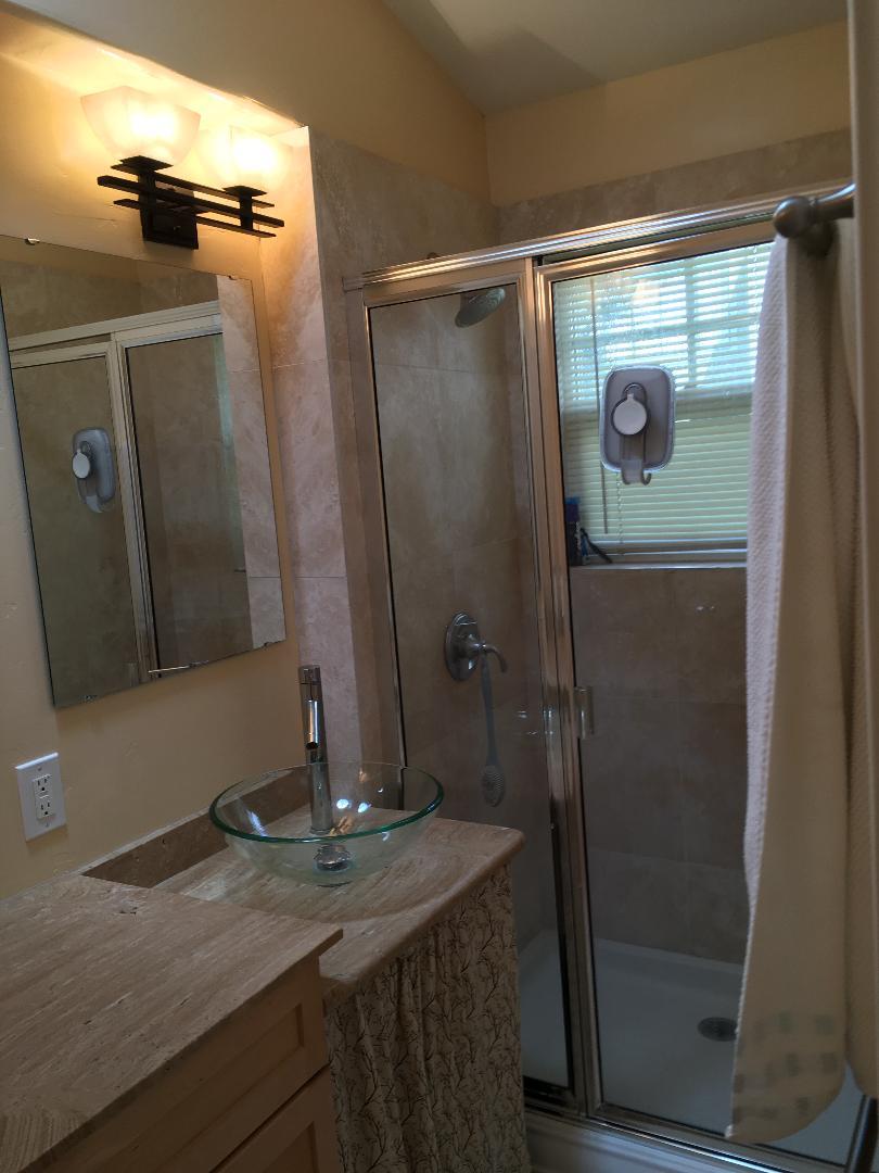 Detail Gallery Image 9 of 11 For 663 Prospect St, San Carlos,  CA 94070 - 2 Beds | 2/1 Baths