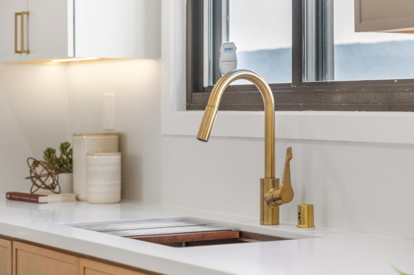 Detail Gallery Image 55 of 104 For 550 Verducci Dr, Daly City,  CA 94015 - 3 Beds | 1/1 Baths