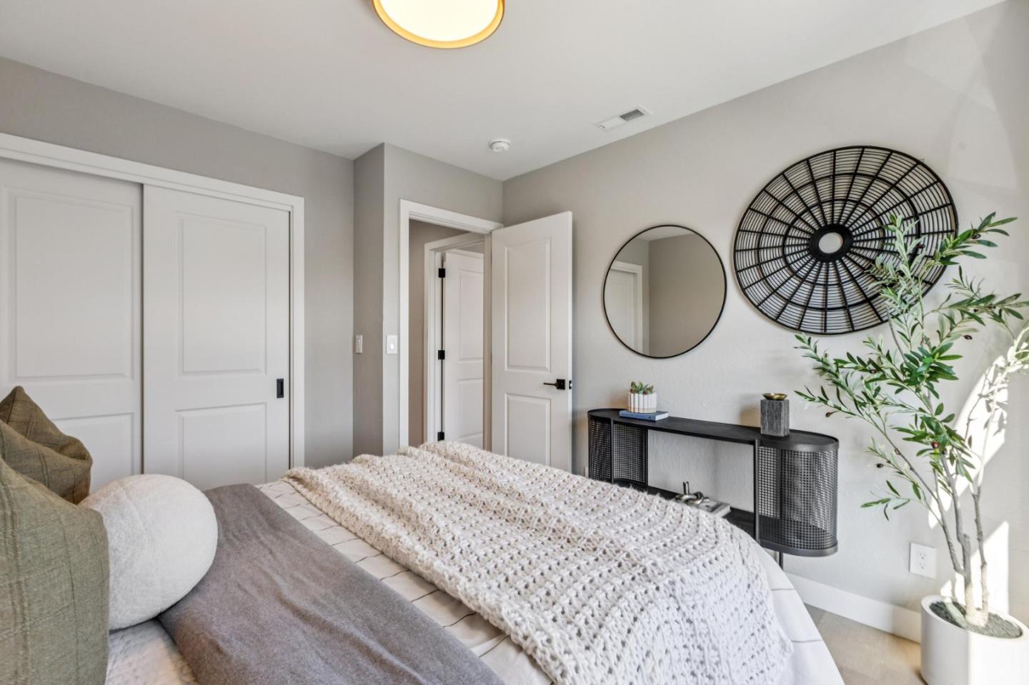 Detail Gallery Image 65 of 104 For 550 Verducci Dr, Daly City,  CA 94015 - 3 Beds | 1/1 Baths