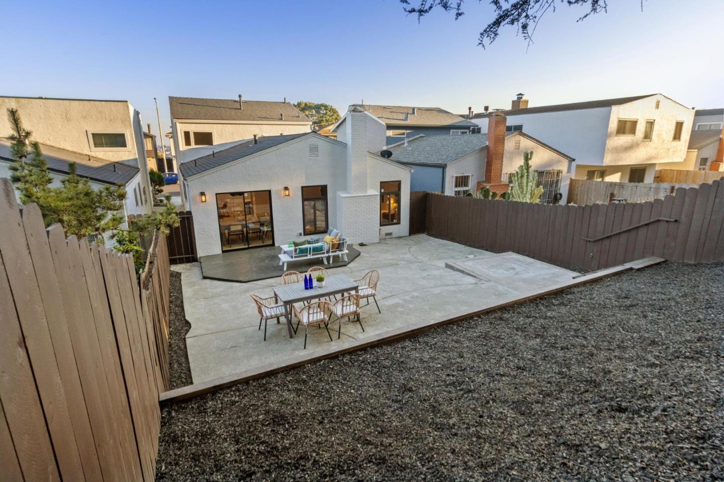 Detail Gallery Image 81 of 104 For 550 Verducci Dr, Daly City,  CA 94015 - 3 Beds | 1/1 Baths