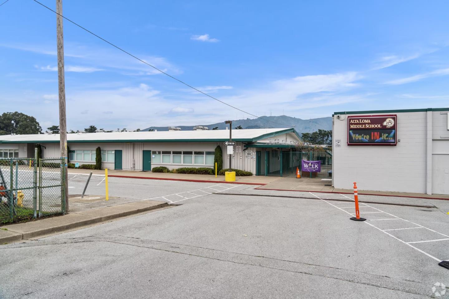 Detail Gallery Image 97 of 104 For 550 Verducci Dr, Daly City,  CA 94015 - 3 Beds | 1/1 Baths