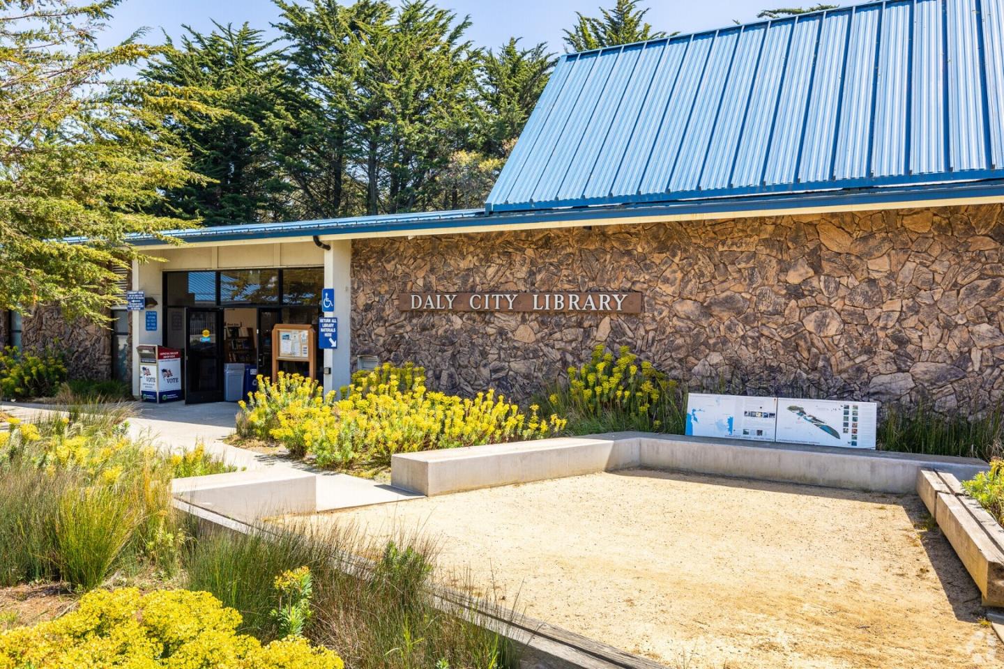 Detail Gallery Image 99 of 104 For 550 Verducci Dr, Daly City,  CA 94015 - 3 Beds | 1/1 Baths