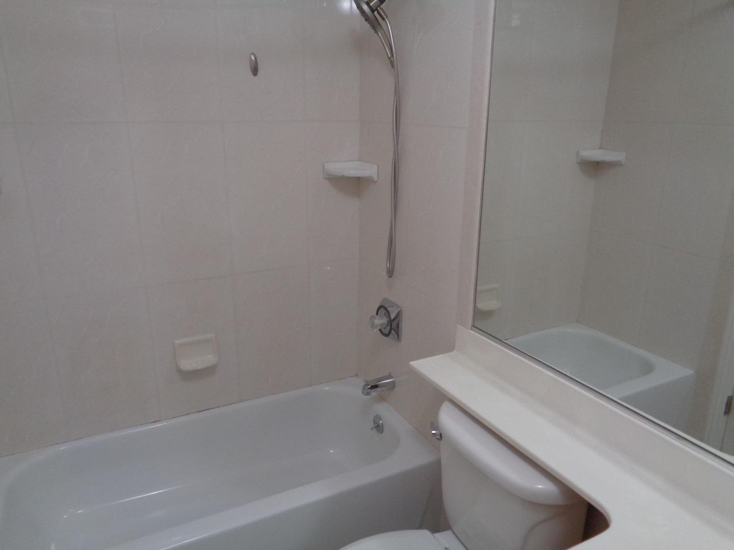 Detail Gallery Image 6 of 18 For 604 Arcadia Ter #303,  Sunnyvale,  CA 94085 - 2 Beds | 2 Baths