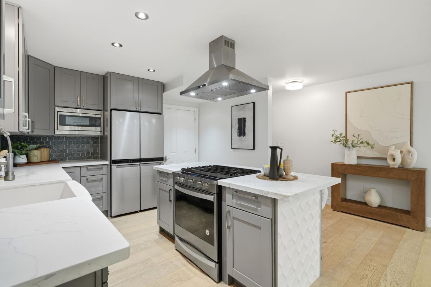 Detail Gallery Image 10 of 46 For 847 San Luppe Dr, Mountain View,  CA 94043 - 3 Beds | 2 Baths