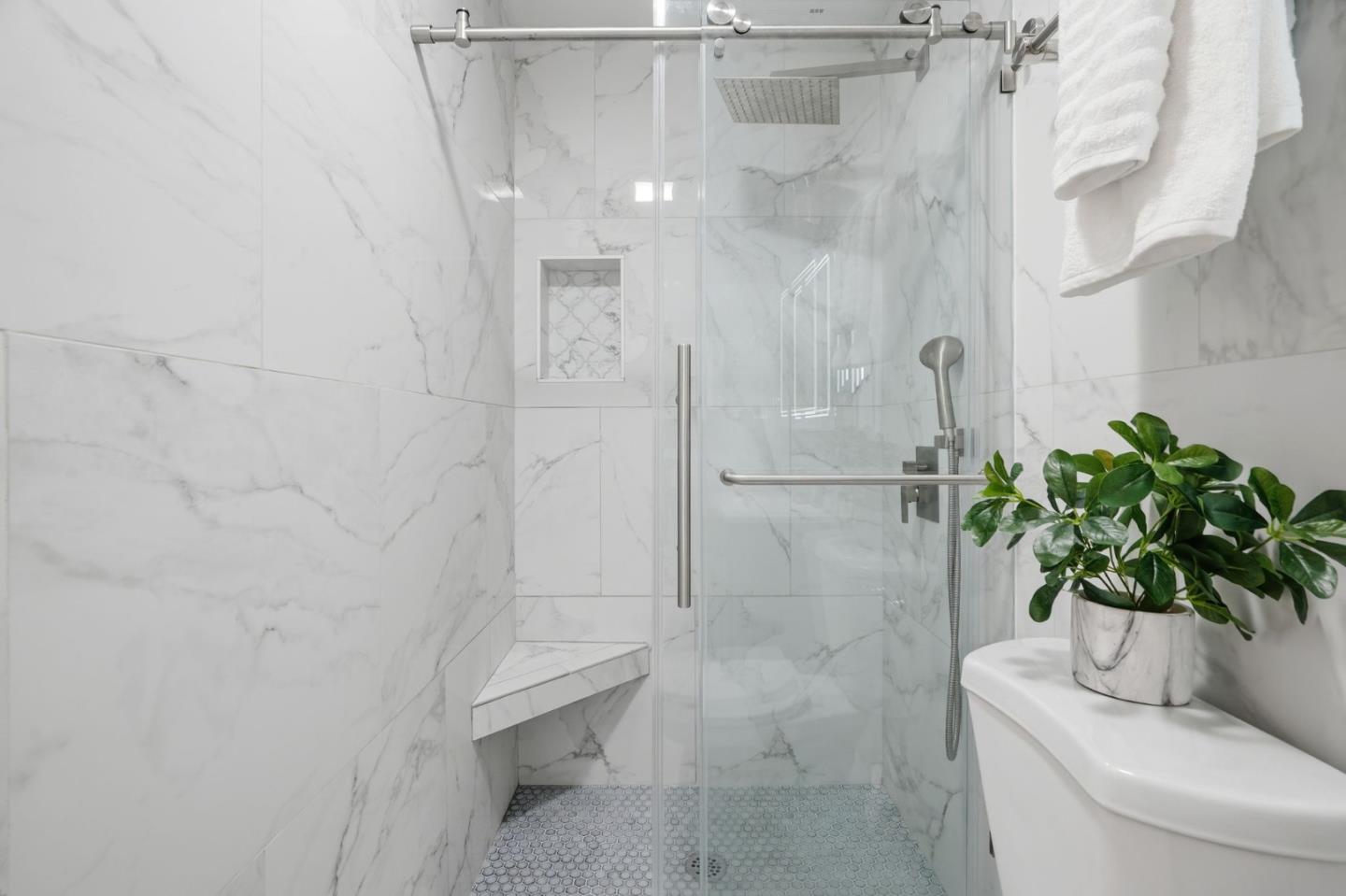 Detail Gallery Image 17 of 46 For 847 San Luppe Dr, Mountain View,  CA 94043 - 3 Beds | 2 Baths