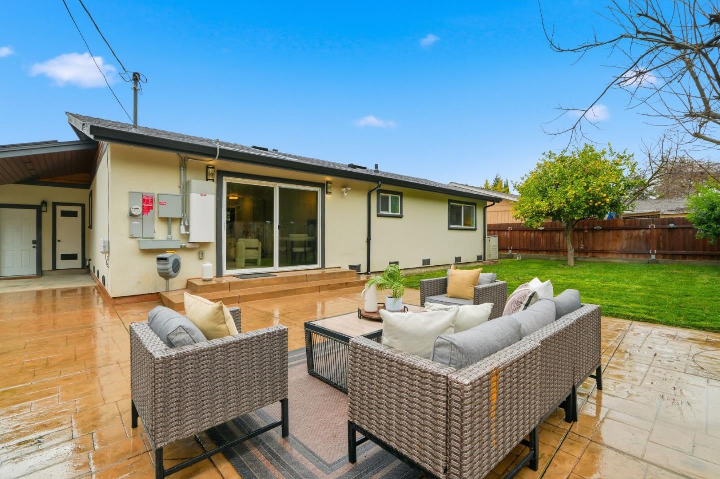 Detail Gallery Image 24 of 46 For 847 San Luppe Dr, Mountain View,  CA 94043 - 3 Beds | 2 Baths