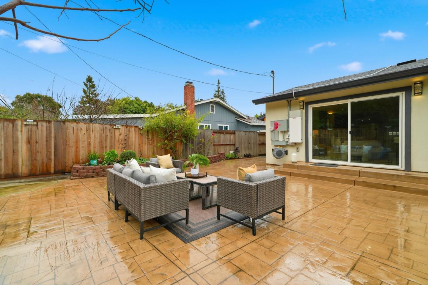 Detail Gallery Image 25 of 46 For 847 San Luppe Dr, Mountain View,  CA 94043 - 3 Beds | 2 Baths