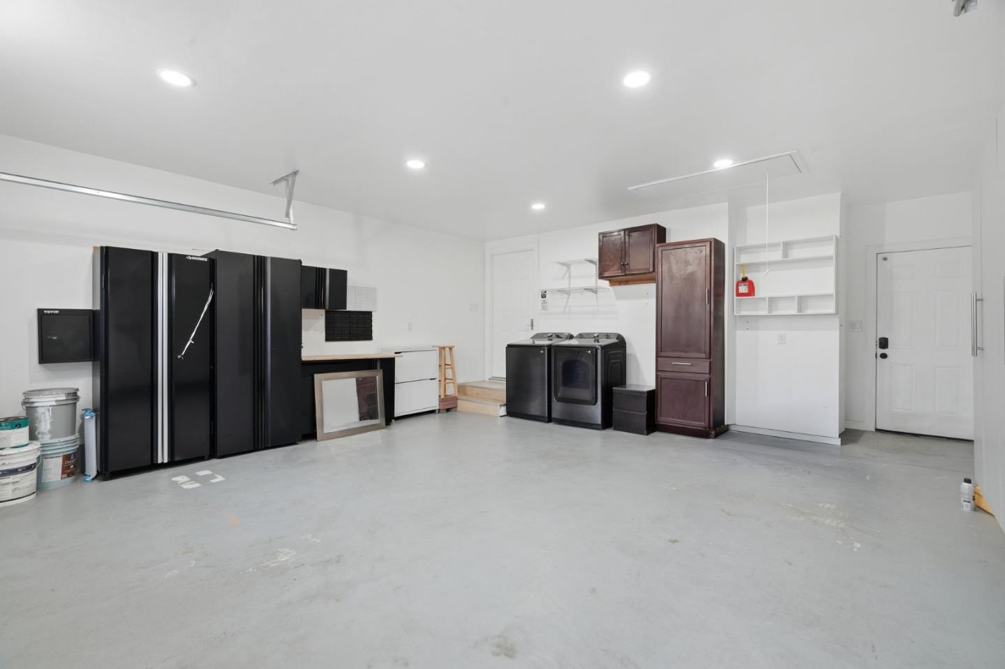 Detail Gallery Image 30 of 46 For 847 San Luppe Dr, Mountain View,  CA 94043 - 3 Beds | 2 Baths